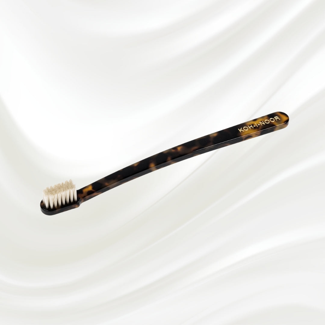 Coccola Toothbrush with Natural Bristles - Medium