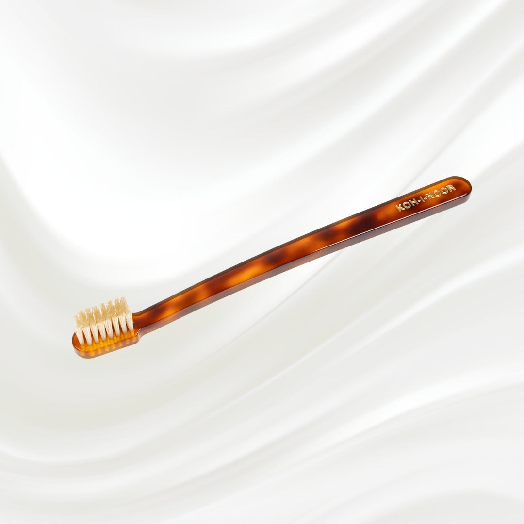 Coccola Toothbrush with Natural Bristles - Medium