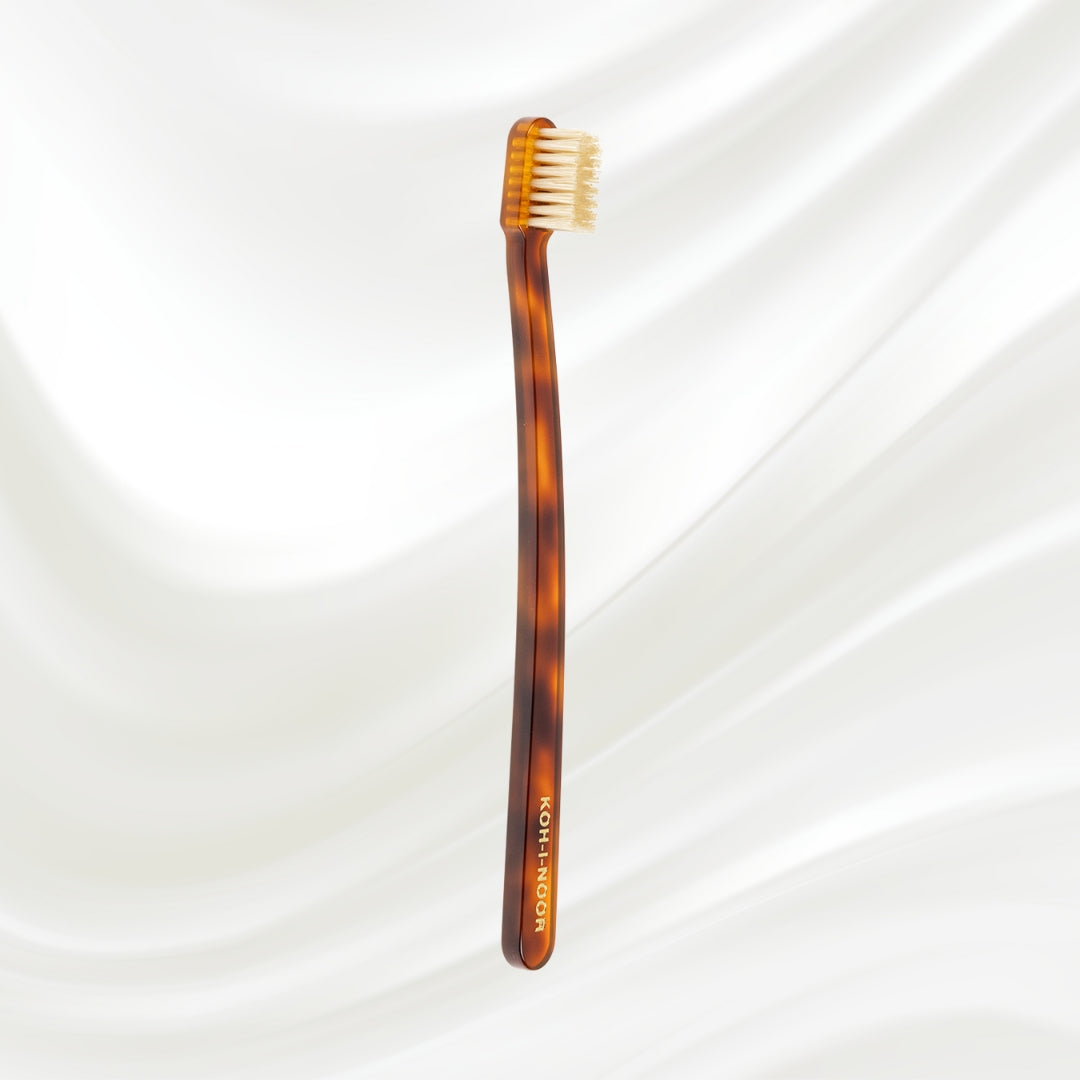 Coccola Toothbrush with Natural Bristles - Medium