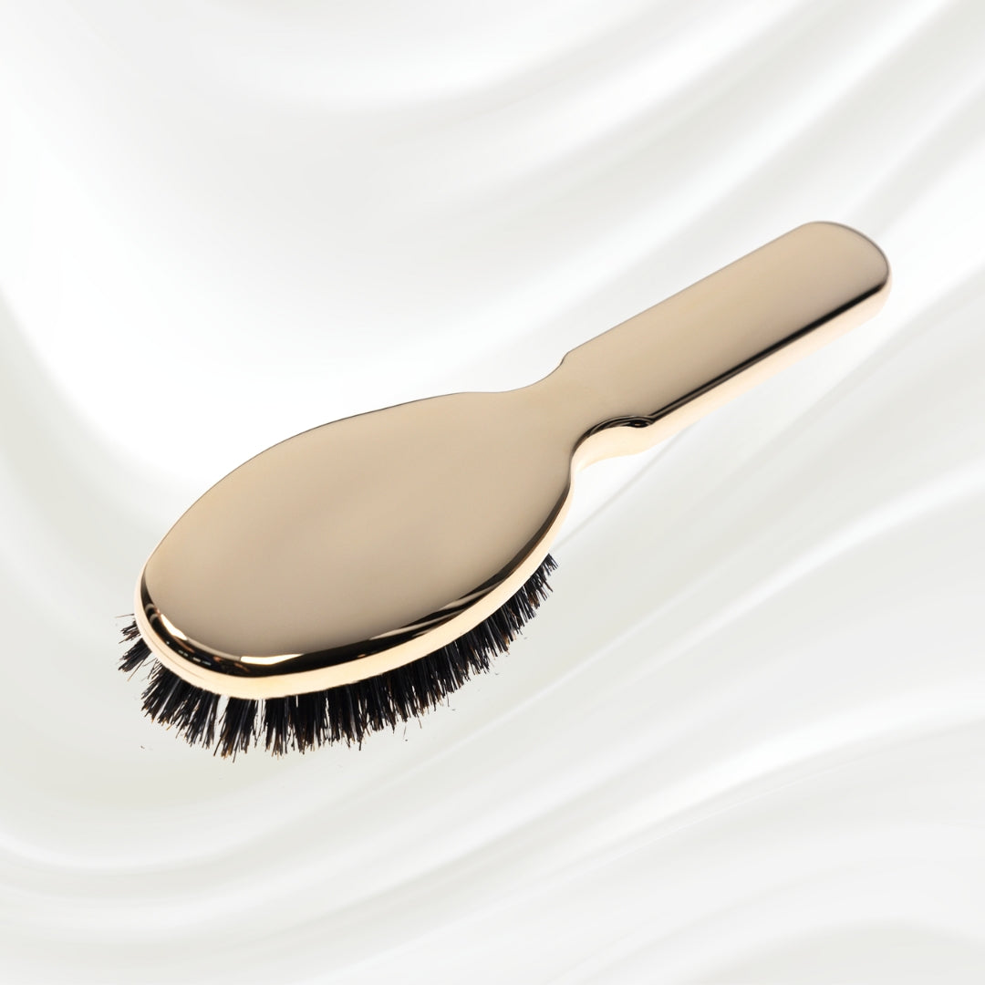 7117G KOH-I-NOOR Metallic hairbrush with gold plated handle, and boar and nylon bristles; KOH-I-NOOR's logo stamped on the comb